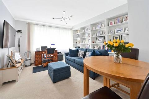 2 bedroom flat to rent, Palace Road, Kingston Upon Thames KT1