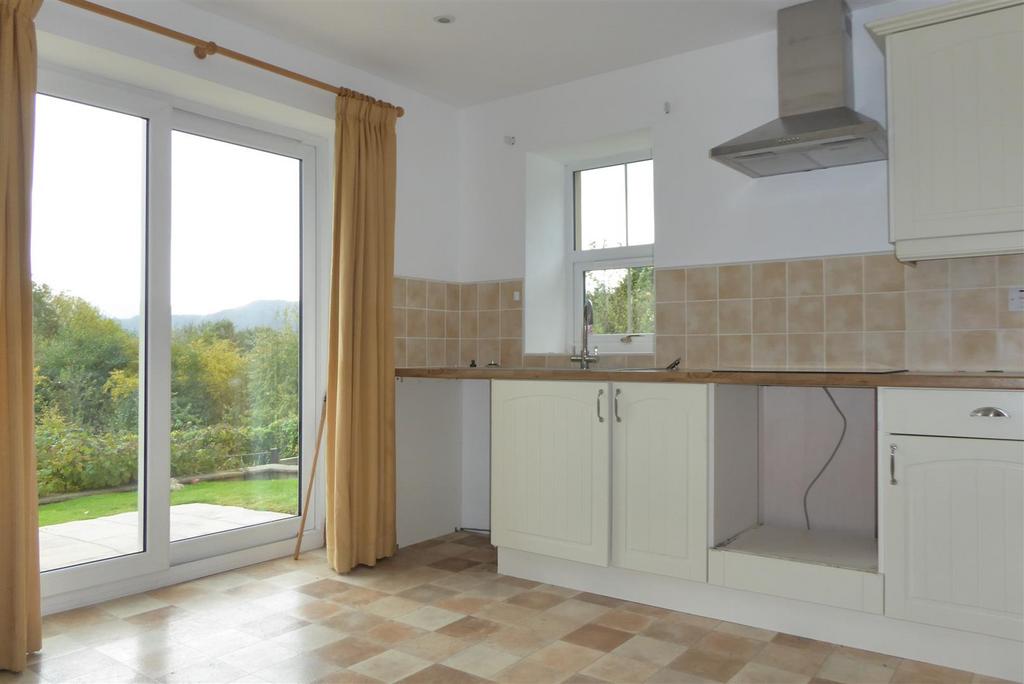 Dining kitchen