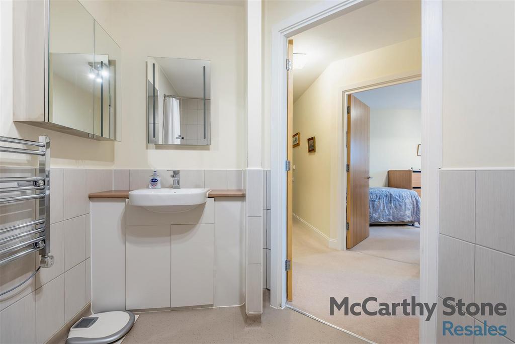 8673425-interior17.jpg
