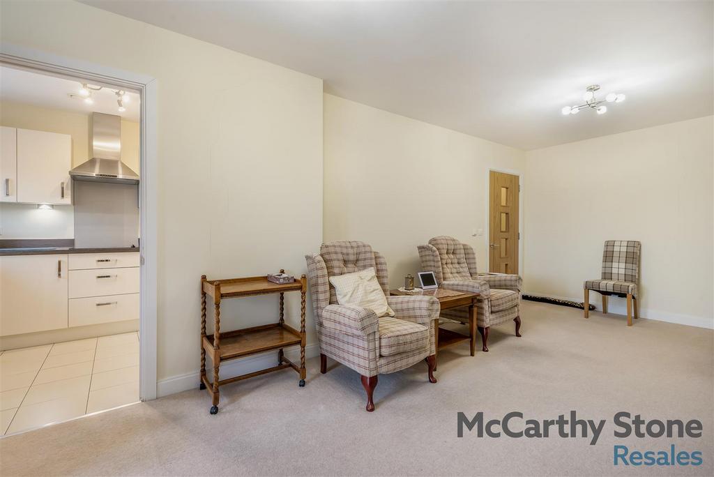 8673425-interior07.jpg