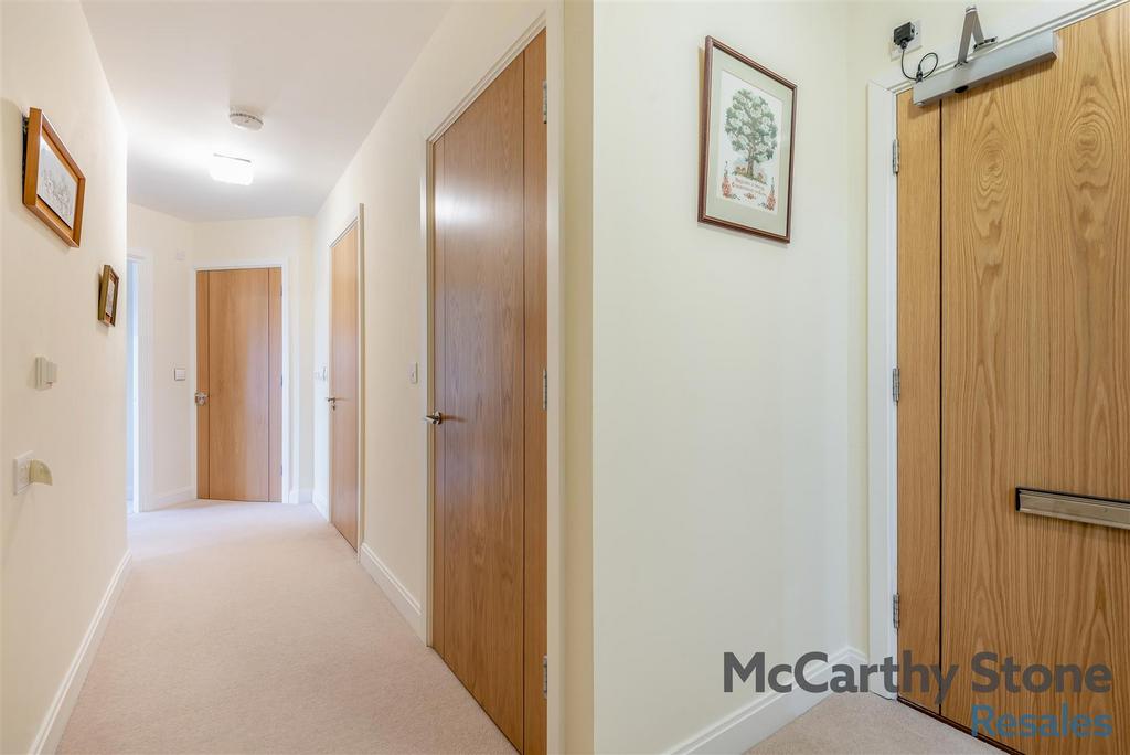 8673425-interior01.jpg