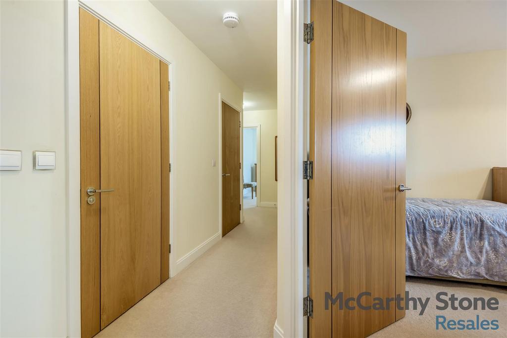8673425-interior14.jpg