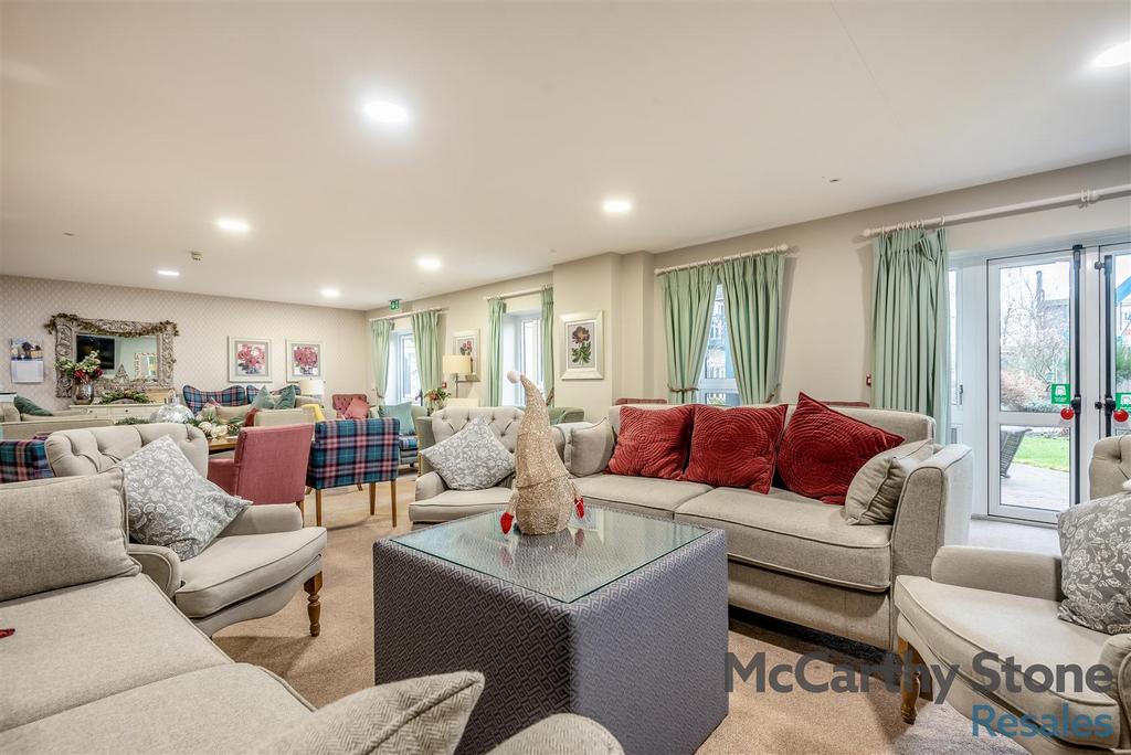 8673425-interior22.jpg