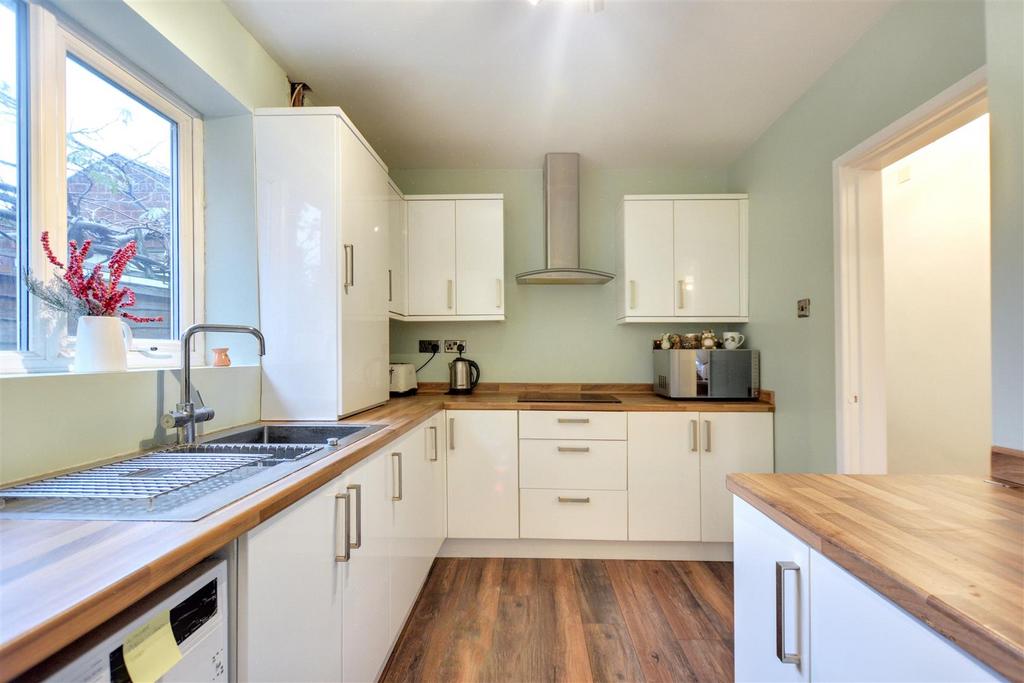 Kitchen 3.jpeg