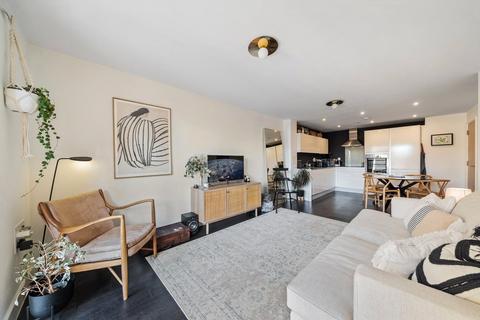 3 bedroom apartment for sale, Mildmay Avenue, London, N1