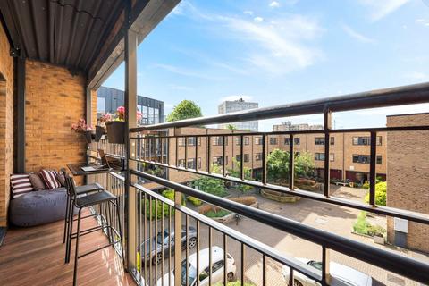 3 bedroom apartment for sale, Mildmay Avenue, London, N1