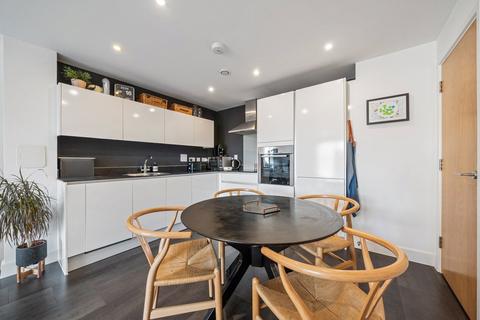 3 bedroom apartment for sale, Mildmay Avenue, London, N1