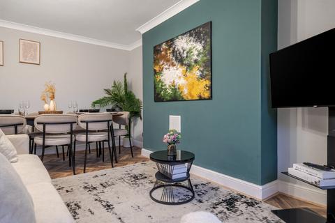 2 bedroom maisonette for sale, Belvedere Road, London, SE19