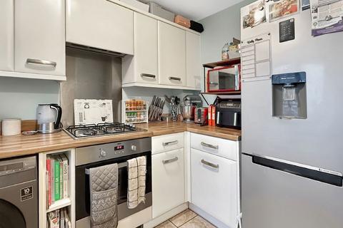 2 bedroom end of terrace house for sale, Beddall Way, Telford TF1