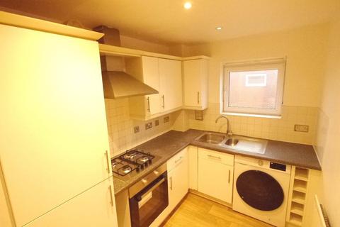 2 bedroom apartment to rent, Clarkson Court, Hatfield