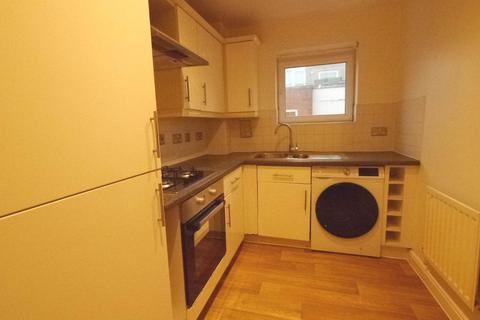 2 bedroom apartment to rent, Clarkson Court, Hatfield