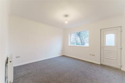 3 bedroom terraced house for sale, Field Crescent, South Elmsall, WF9