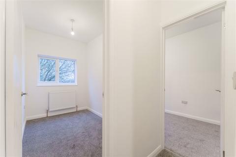 3 bedroom terraced house for sale, Field Crescent, South Elmsall, WF9
