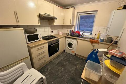 2 bedroom flat to rent, Slough,  Berkshire,  SL1