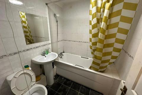 2 bedroom flat to rent, Slough,  Berkshire,  SL1