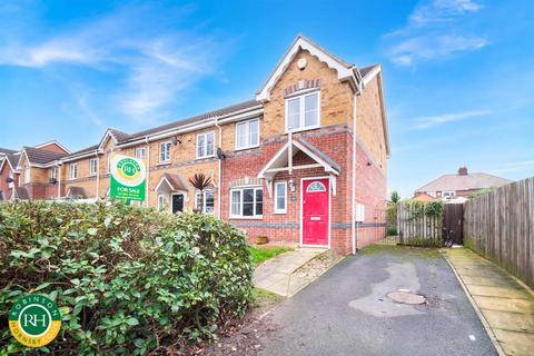 3 bedroom end of terrace house for sale, Mulberry Court, Warmsworth, Doncaster