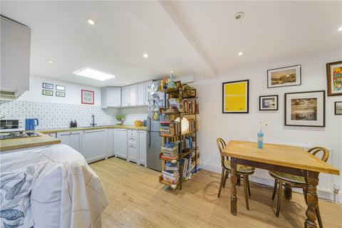 3 bedroom apartment for sale, Shardeloes Road, London, SE14