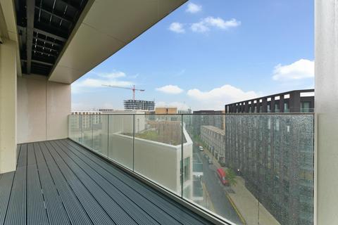 1 bedroom apartment to rent, Liner House, Royal Wharf, London, E16