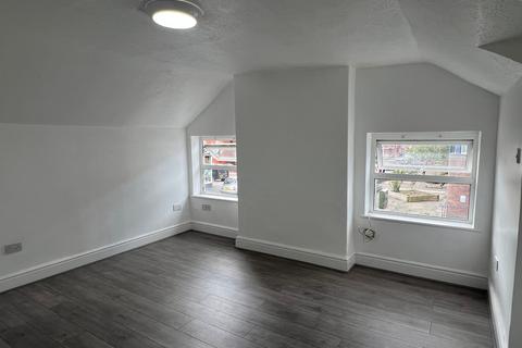 3 bedroom flat to rent, Vaughan Street, Rhyl, LL18