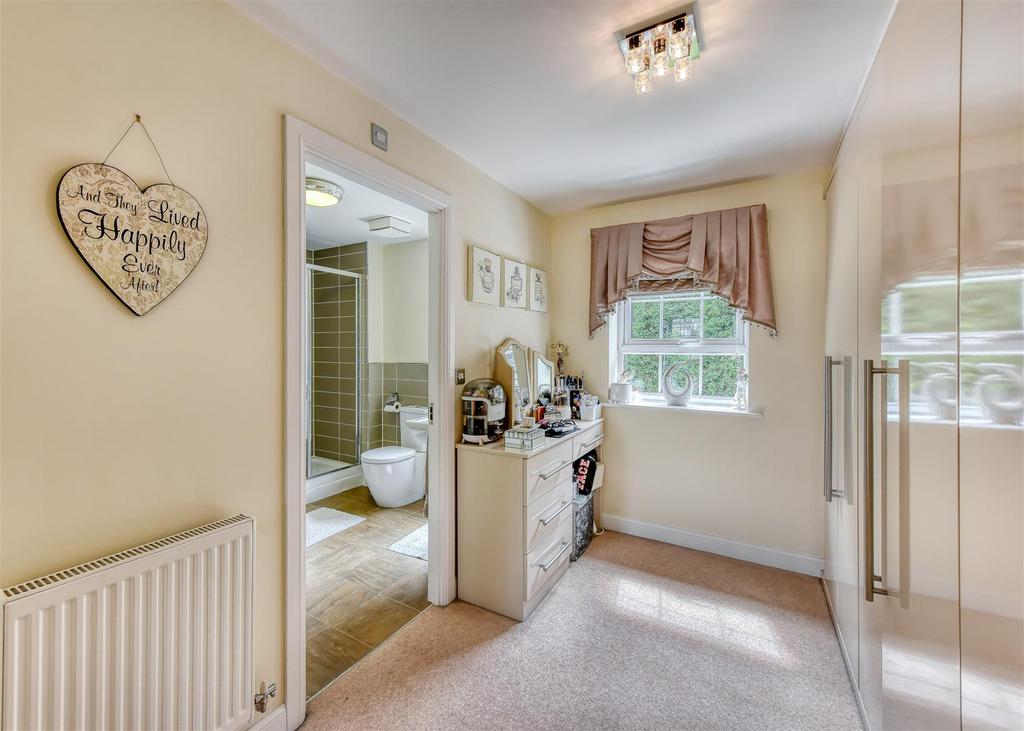 4 Great Hall Grove-bed1 dressing.jpg