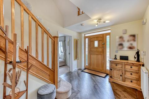 undefined, 4 Great Hall Grove, Penn, Wolverhampton, WV4 5AD
