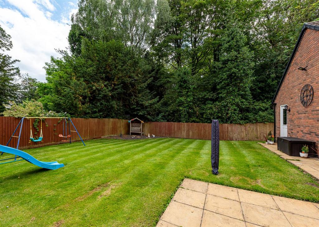 4 Great Hall Grove-garden2.jpg