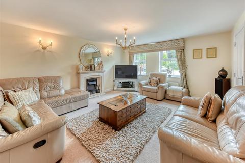 undefined, 4 Great Hall Grove, Penn, Wolverhampton, WV4 5AD