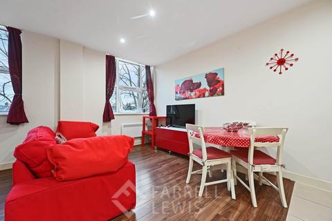 1 bedroom apartment to rent, Bromyard Avenue, London W3