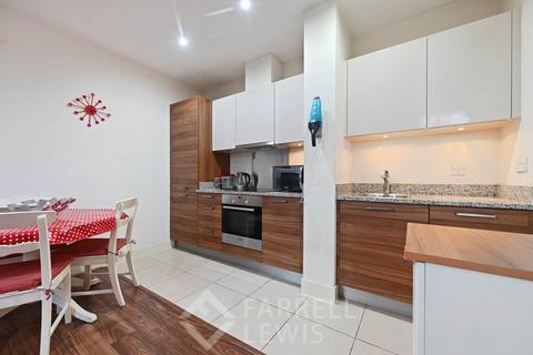1 bedroom apartment to rent, Bromyard Avenue, London W3