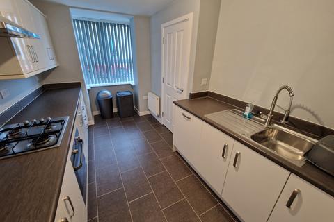 3 bedroom semi-detached house to rent, Royal Drive, Somerset TA6