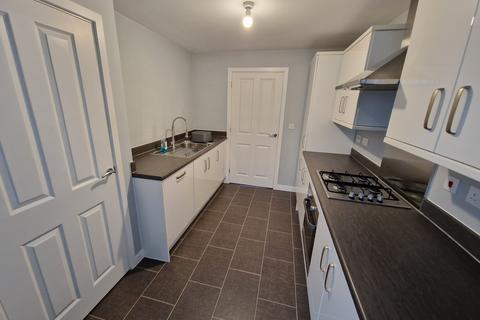 3 bedroom semi-detached house to rent, Royal Drive, Somerset TA6