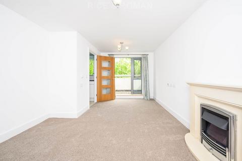 2 bedroom retirement property for sale, Oatlands Avenue, Weybridge KT13