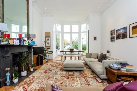 undefined, Belsize Park Gardens, Belsize Park, NW3
