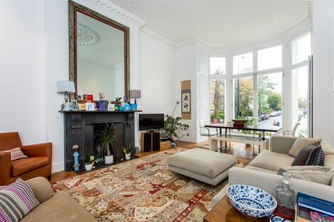 undefined, Belsize Park Gardens, Belsize Park, NW3