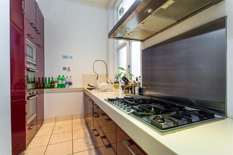 undefined, Belsize Park Gardens, Belsize Park, NW3