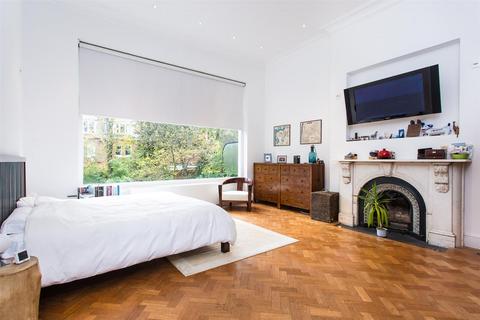 undefined, Belsize Park Gardens, Belsize Park, NW3