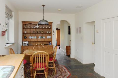 4 bedroom detached house for sale, High Street, Stockbridge