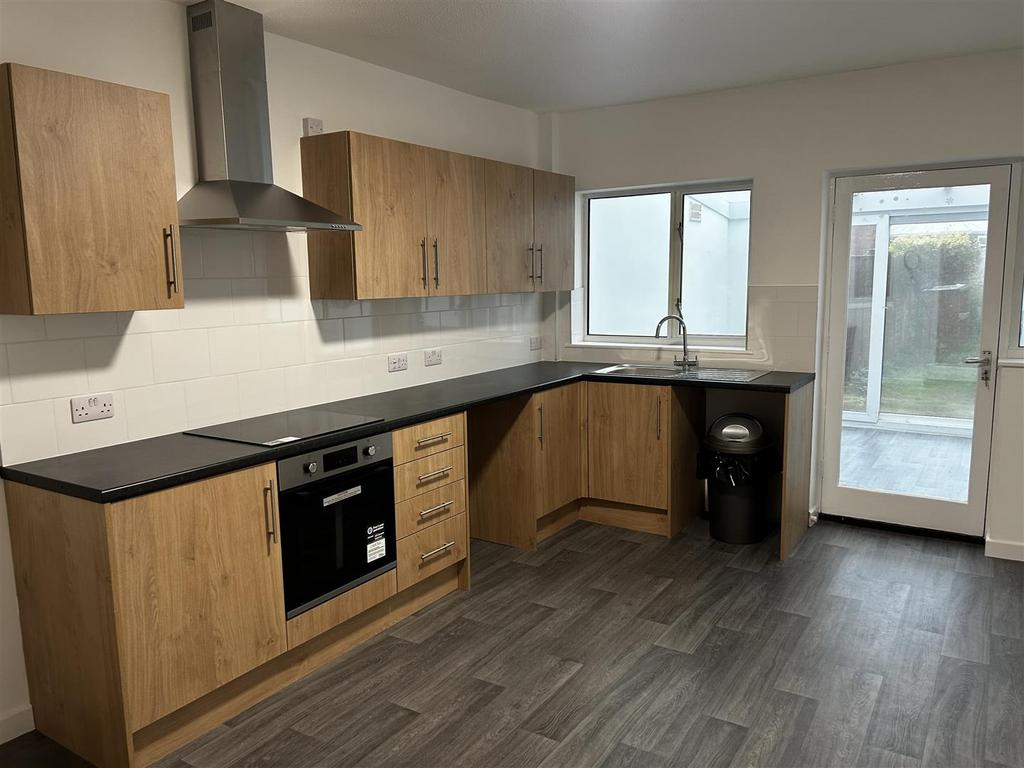 Kitchen / dining room