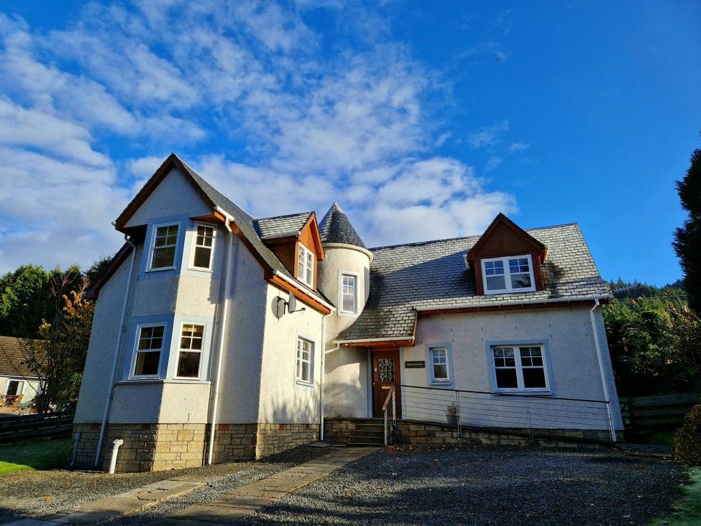 Arrlochaira – Stunning 3-Bedroom Highland Home