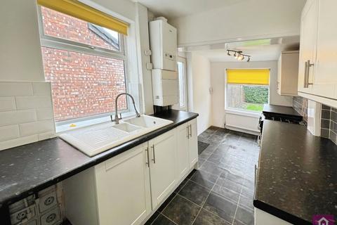 3 bedroom semi-detached house to rent, Carrington Lane, Sale, Greater Manchester, M33