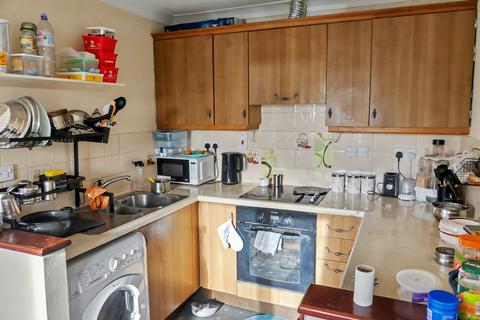 1 bedroom flat for sale, Connaught Gardens, Crawley RH10