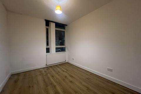 2 bedroom flat to rent, Amersham Road, SE14