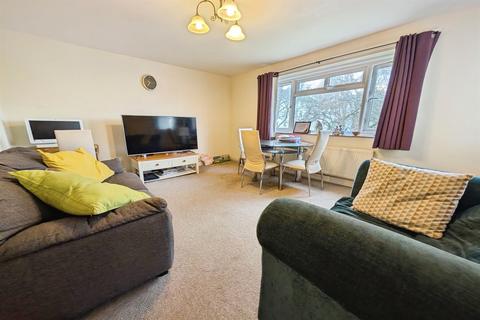 undefined, Southampton SO16