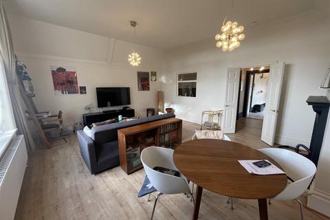 1 bedroom penthouse to rent, Stunning luxury penthouse apartment - Edgware HA8