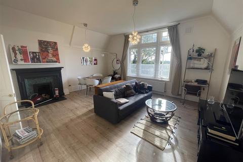 1 bedroom penthouse to rent, Stunning luxury penthouse apartment - Edgware HA8