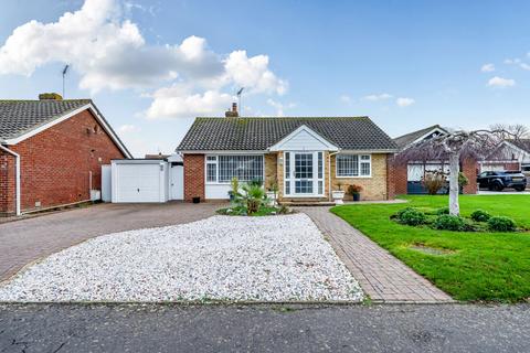 2 bedroom property for sale, Exeter Close, West Meads, PO21