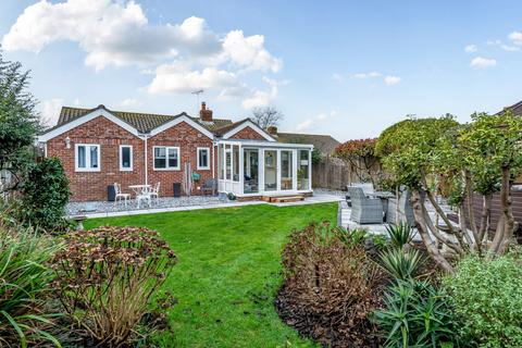 2 bedroom property for sale, Exeter Close, West Meads, PO21