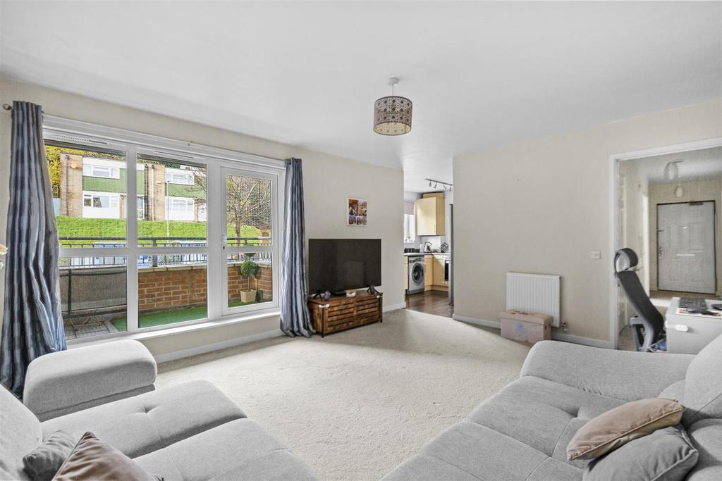 118 St Hughs Ave, HP13 7 TZ-7.jpg