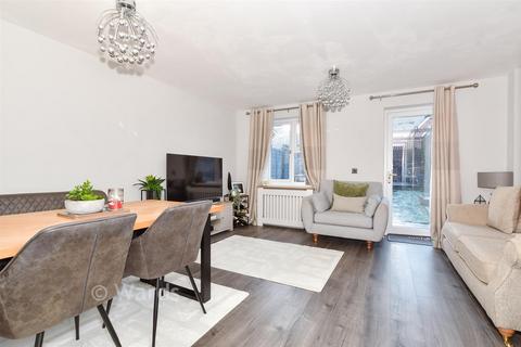 Morris Close, Boughton Monchelsea, Maidstone, Kent