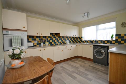 2 bedroom flat for sale, Eynsford Close, Cliftonville